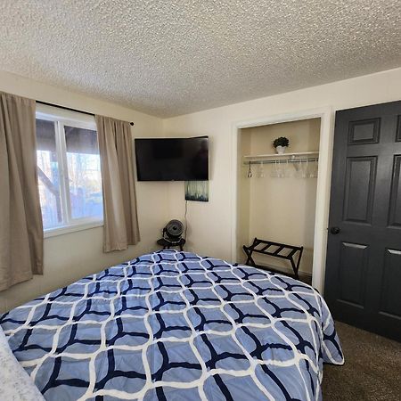 Newly Remodeled Relaxing Stay Near Downtown Фэрбанкс Экстерьер фото