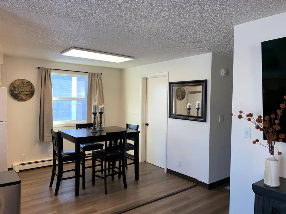 Newly Remodeled Relaxing Stay Near Downtown Фэрбанкс Экстерьер фото